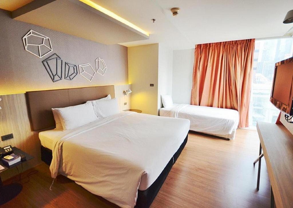 The Heritage Silom Hotel Банкок Екстериор снимка