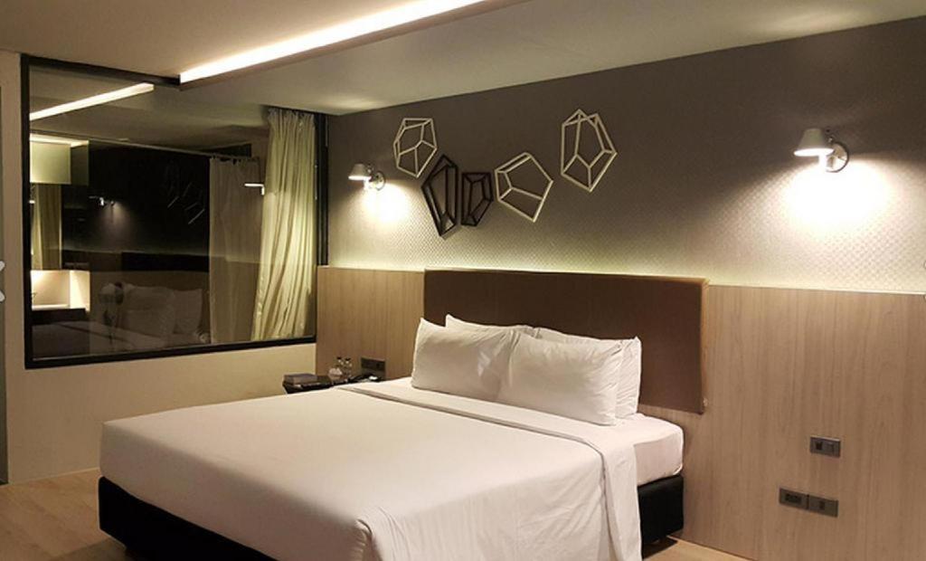 The Heritage Silom Hotel Банкок Екстериор снимка