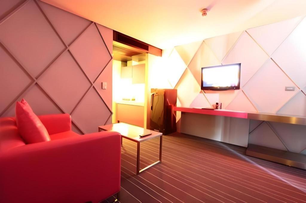 The Heritage Silom Hotel Банкок Екстериор снимка