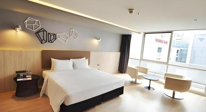 The Heritage Silom Hotel Банкок Екстериор снимка