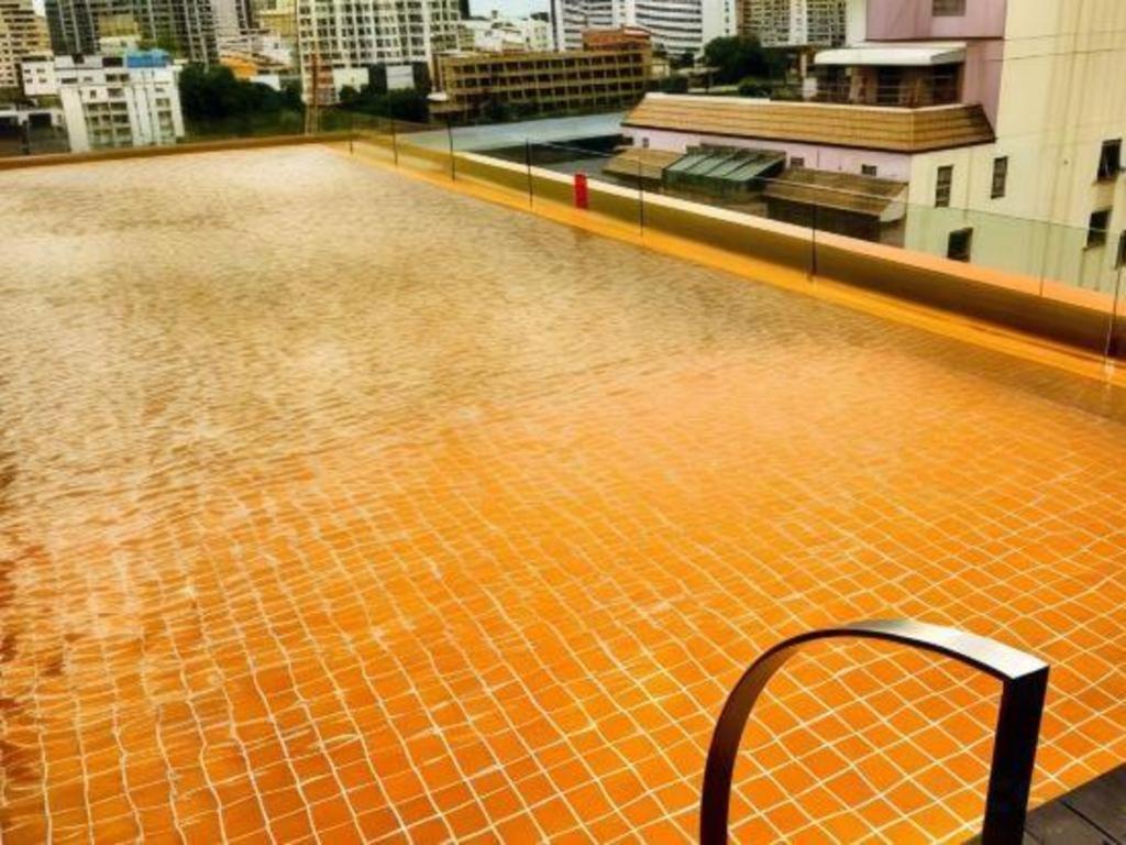 The Heritage Silom Hotel Банкок Екстериор снимка
